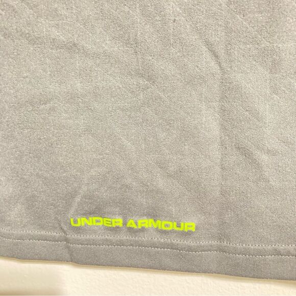 UNDER ARMOUR Loose Heat Gear Athletic Tshirt Lime Green Gray Youth Small - Picture 7 of 12